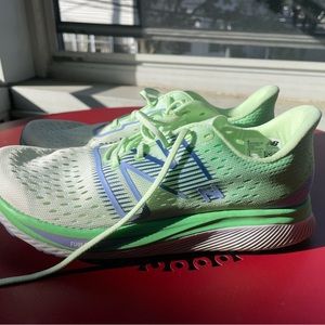 New Balance Women’s SuperComp Pacer, size 8